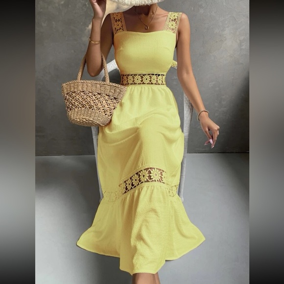Boho yellow lace insert ruffle hem maxi dress - Picture 3 of 3